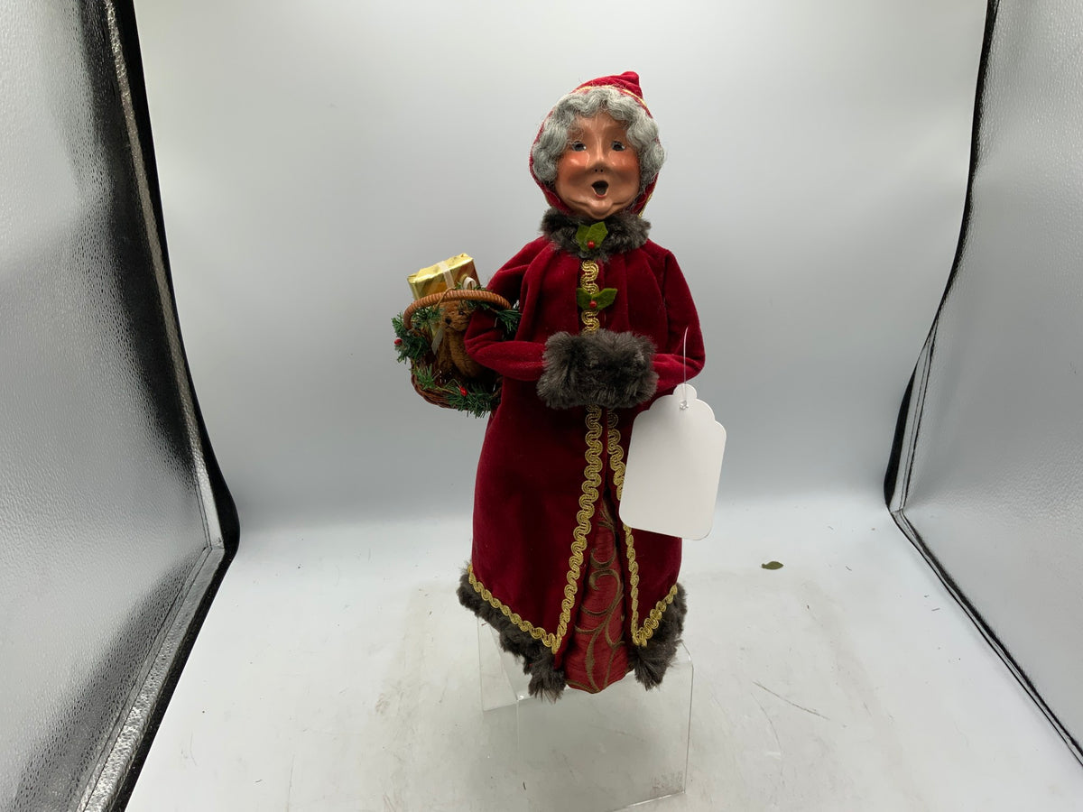 Byers Choice Caroler