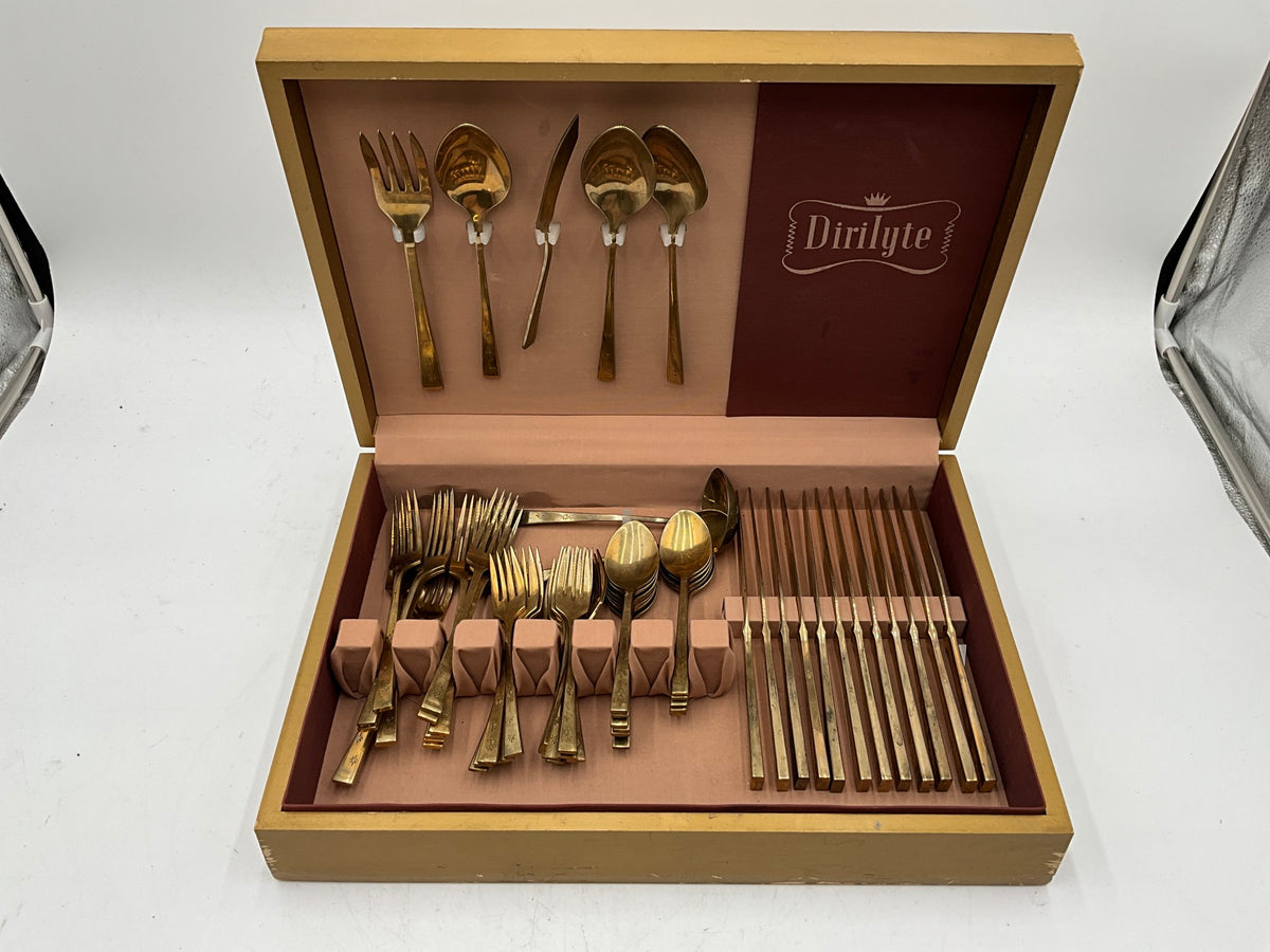 12 Place Setting Dirilgte Silverware