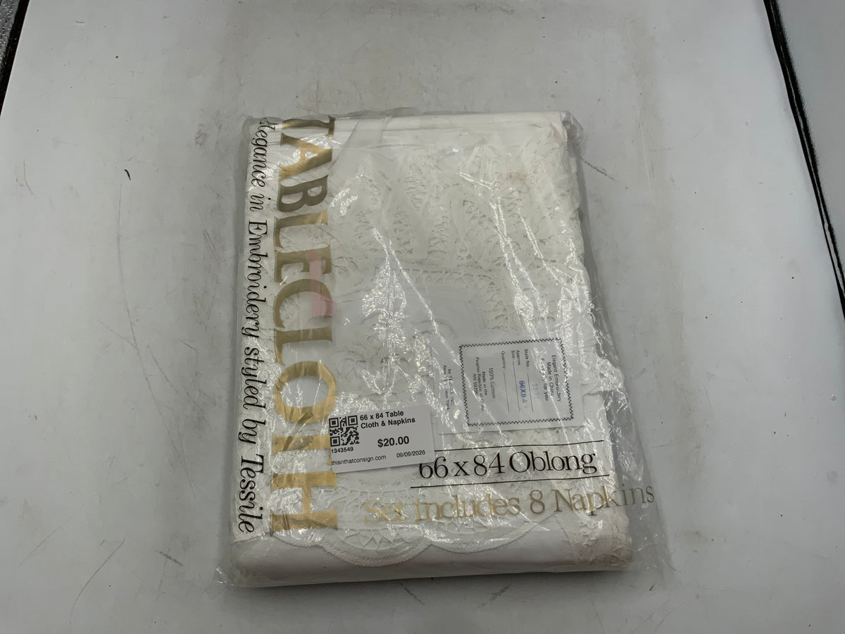 66 x 84 Table Cloth & Napkins
