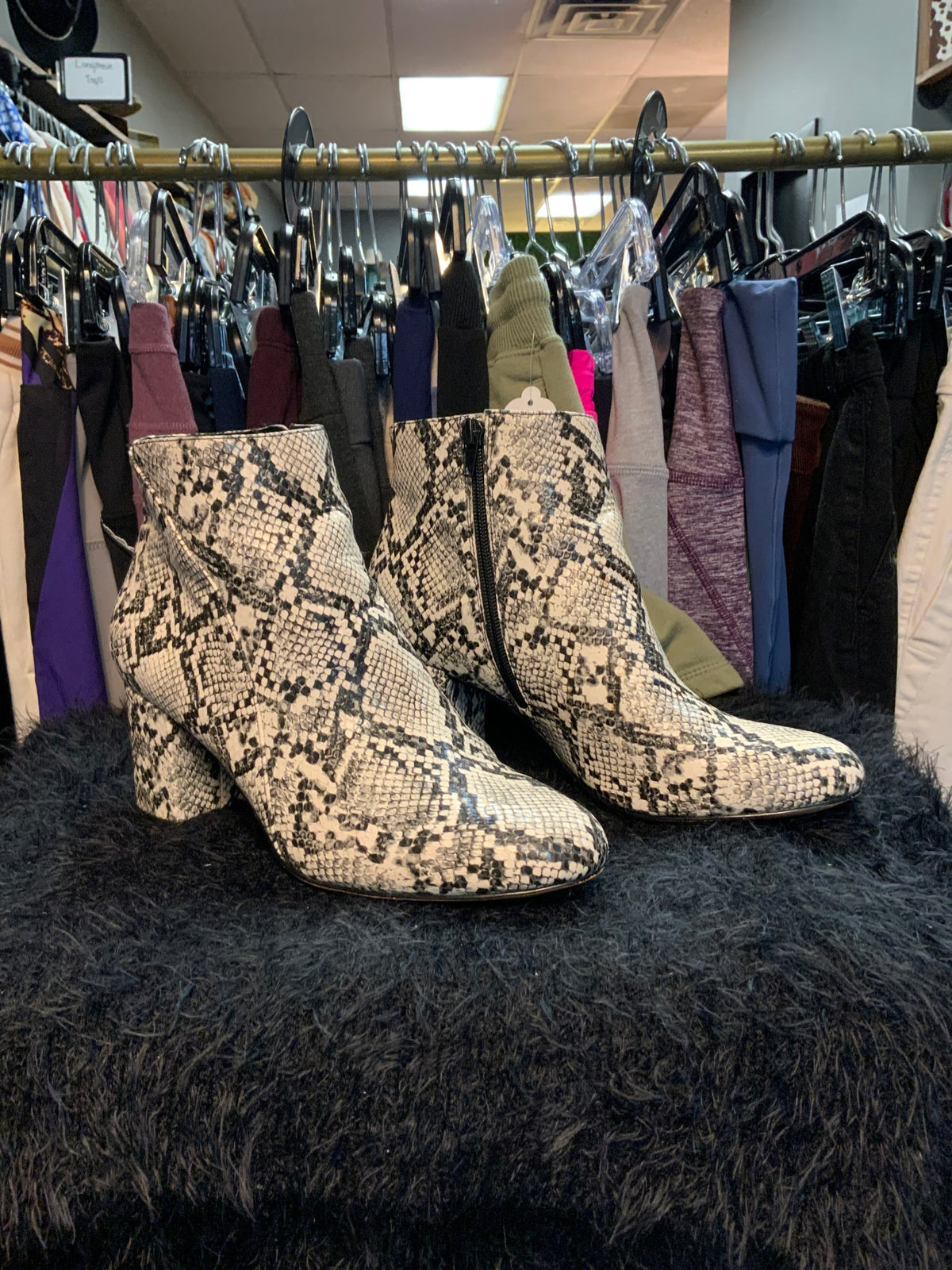 I.N.C. Booties Sz 8.5