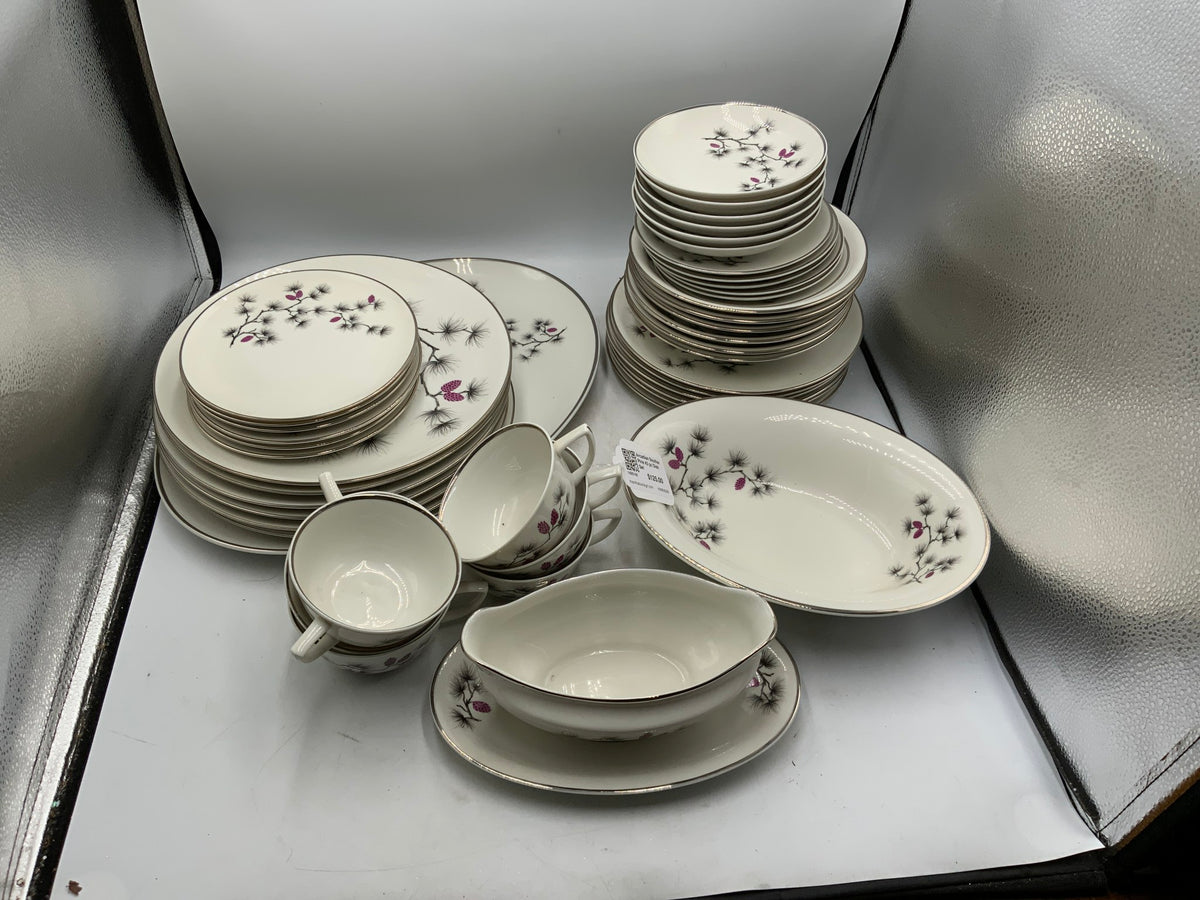 Arcadian Souther Pine 43 pc Dish Set