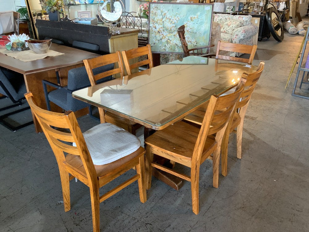 Kitchen Table W/ 6 Chairs