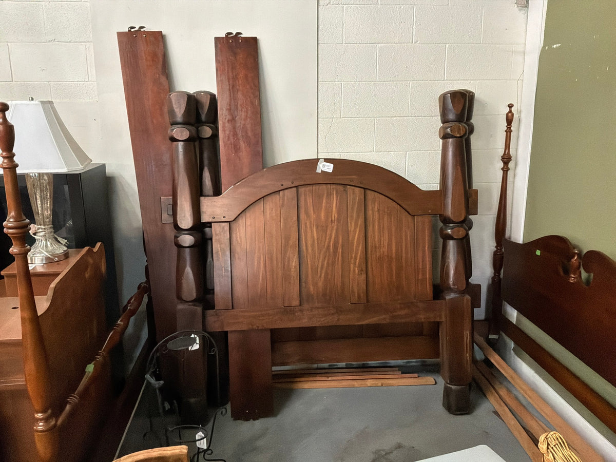 Paul Bunyun 4 Poster Bed