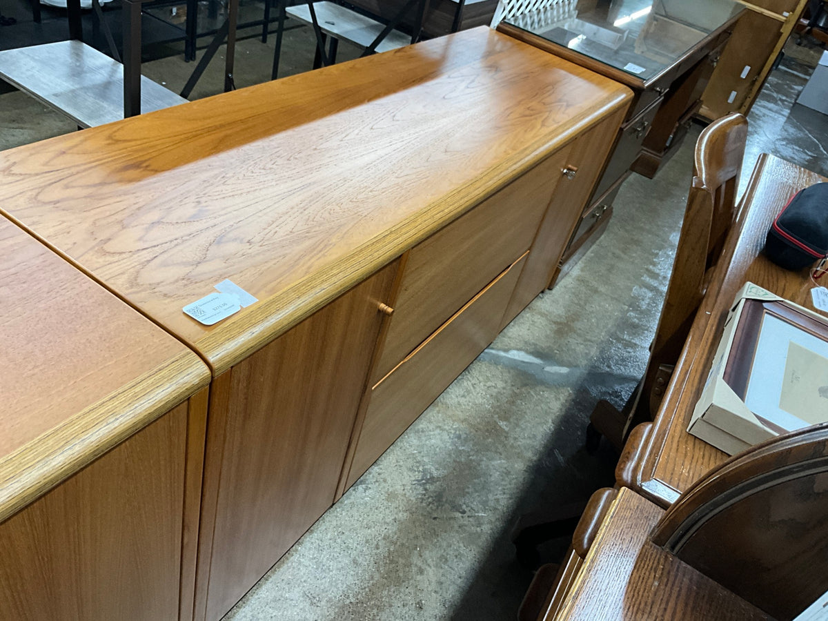Credenza w/Key