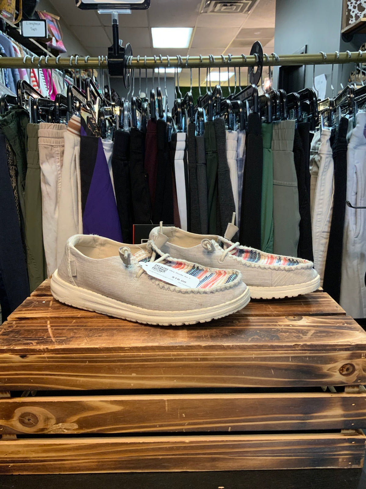 Hey Dude Sz 7 - Call when purchasing to confirm pair 