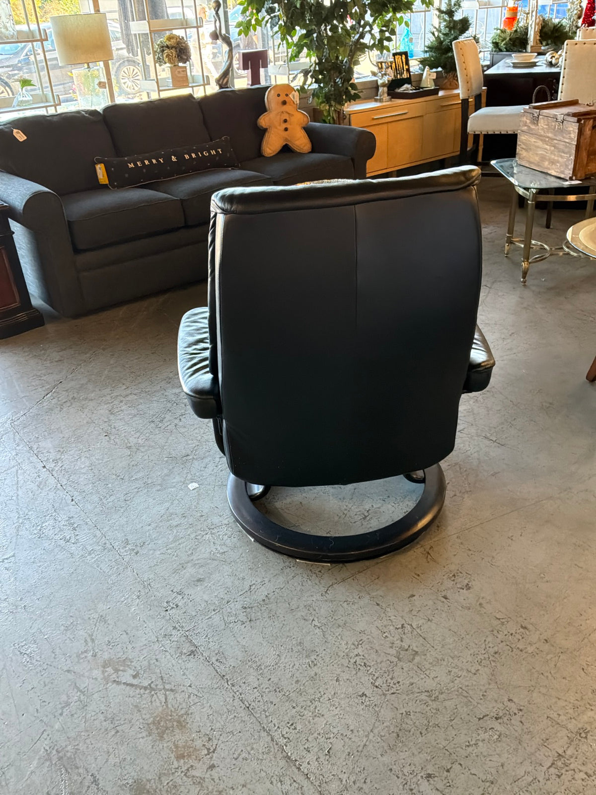 Ekornes Black Leather Chair/ Ottoman
