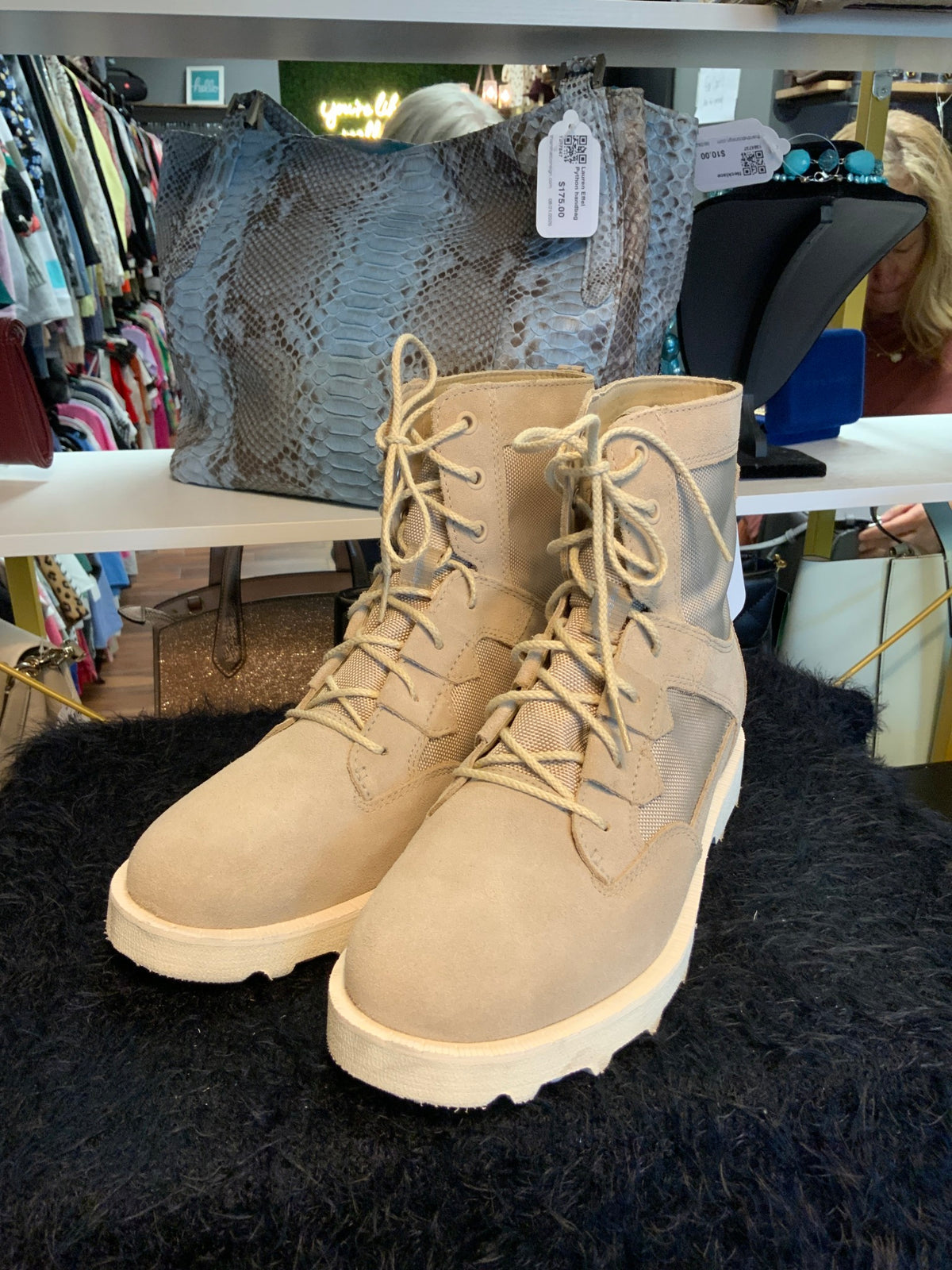 NEW Sorel Boots Sz 9