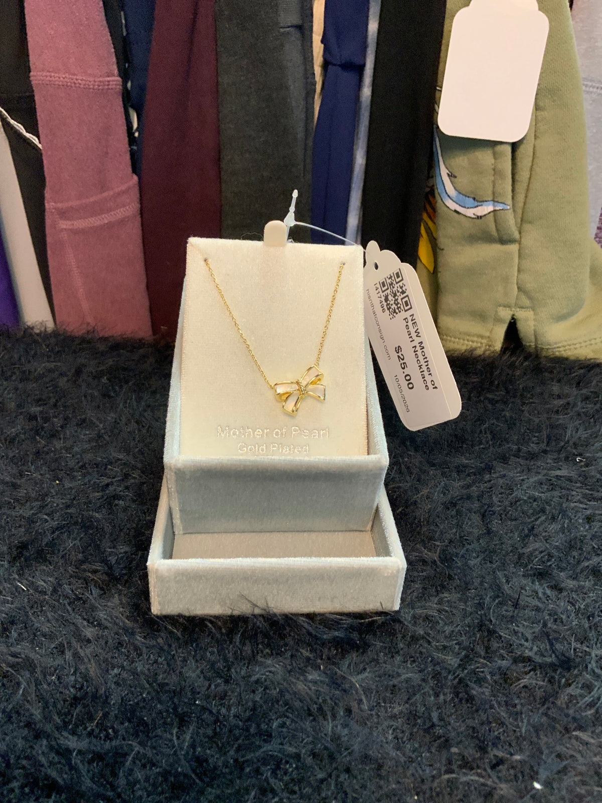 NEW Mother of Pearl Necklace