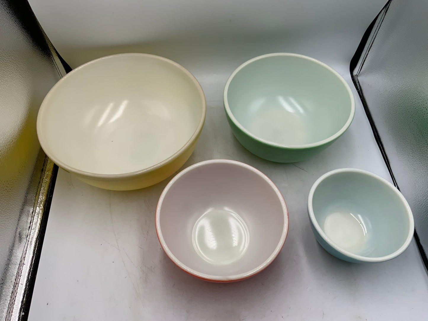 Pyrex Primary Colors Mixing Bowls Set of 4