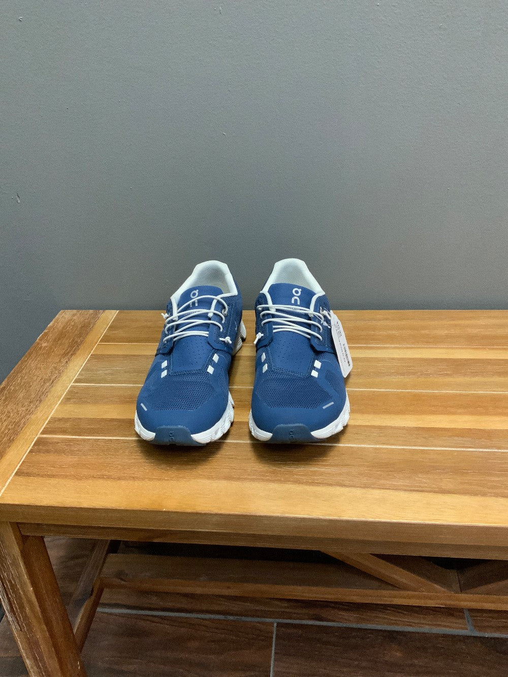 On Running Shoes Sz. 9.5