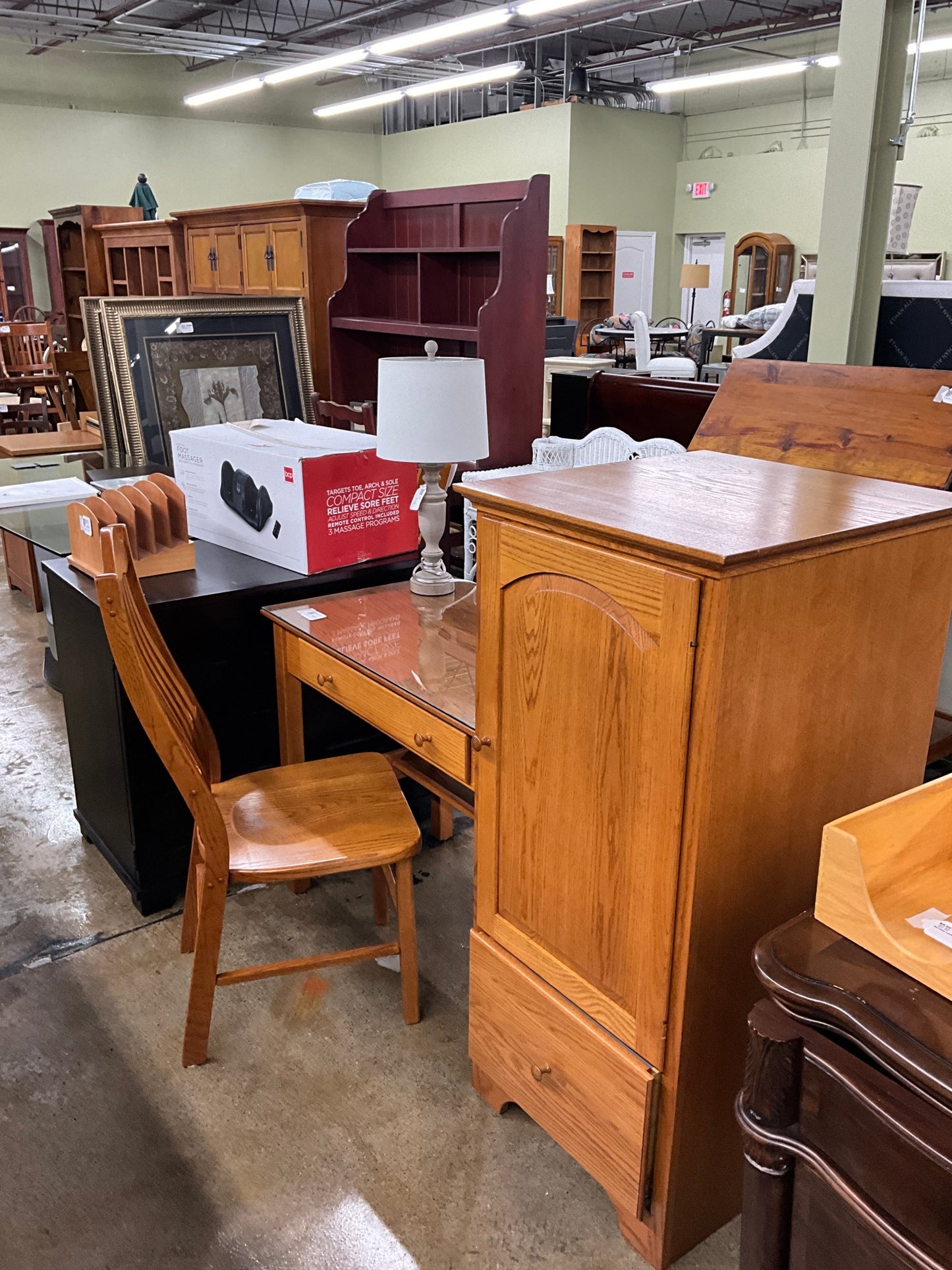 Desk w Chair