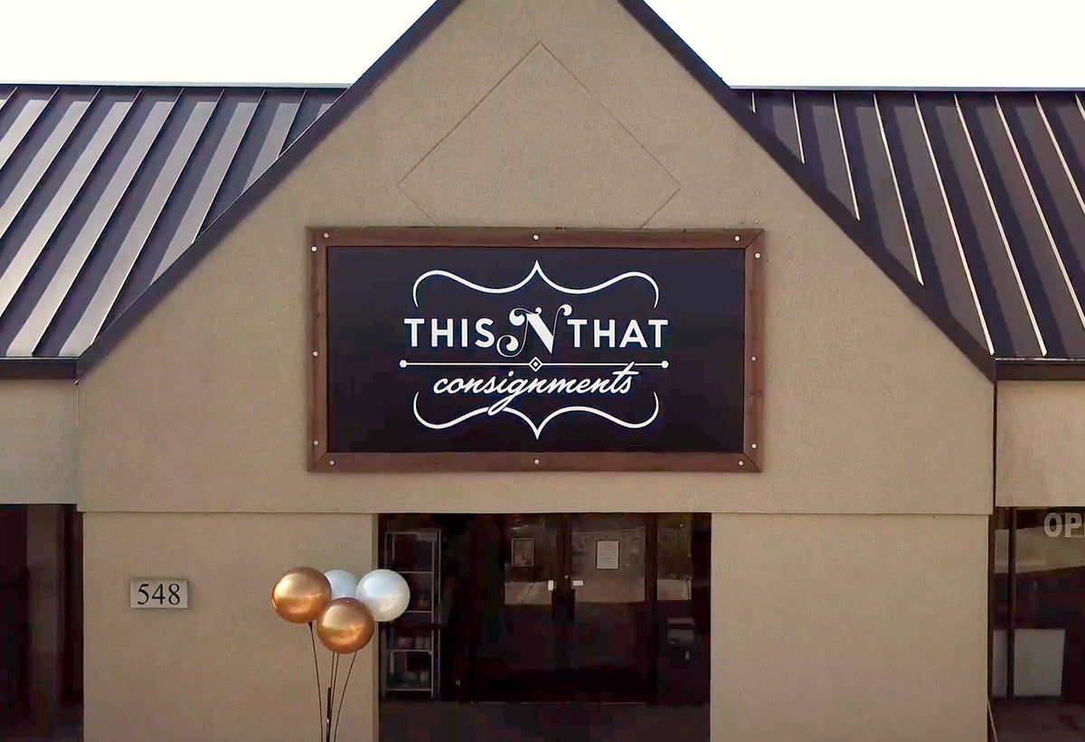 This N That Consignments storefront in Centerville, Ohio, sign above the entrance