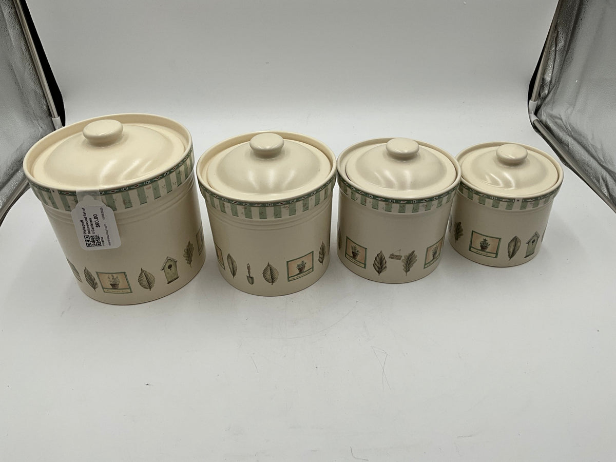 Pfaltzgraff Naturewood Set of 4 Canisters
