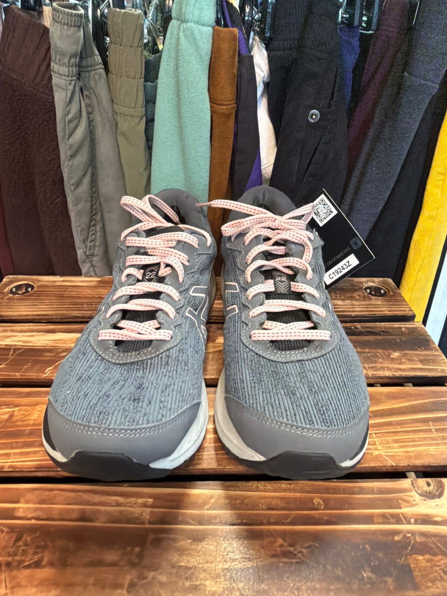 Asics Tennis Shoe Sz. 7
