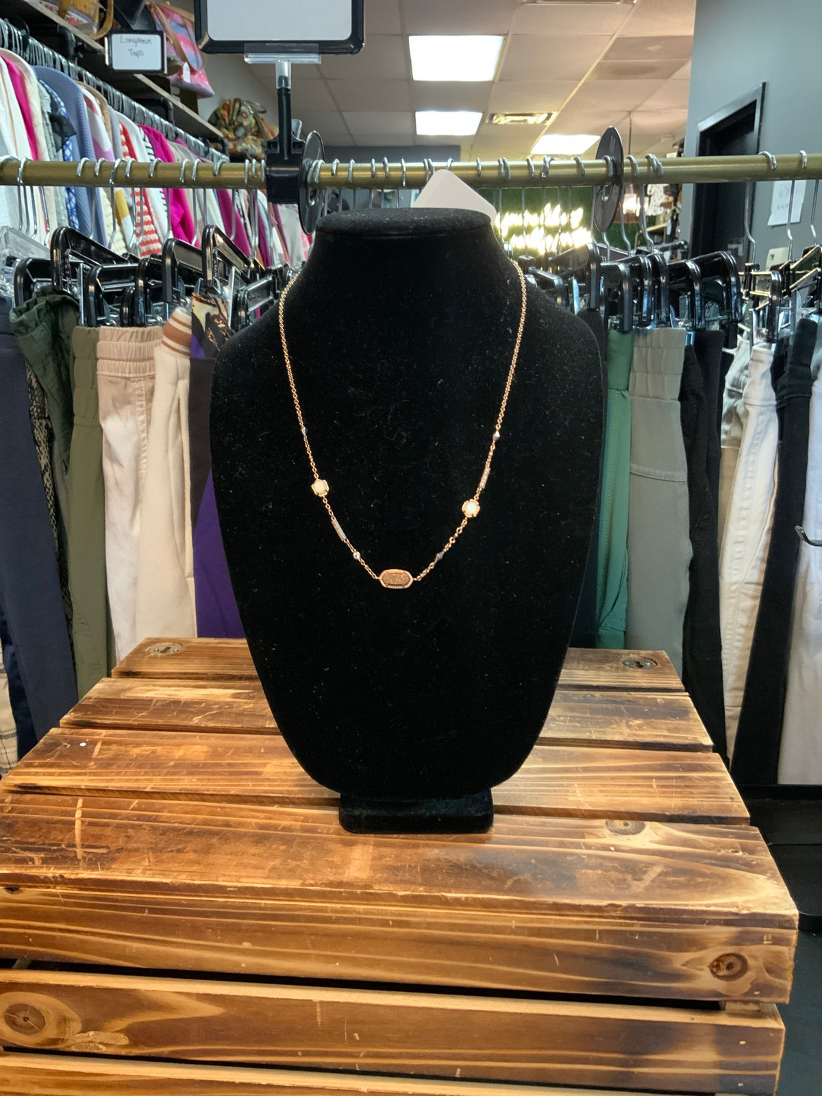 Kendra Scott Necklace