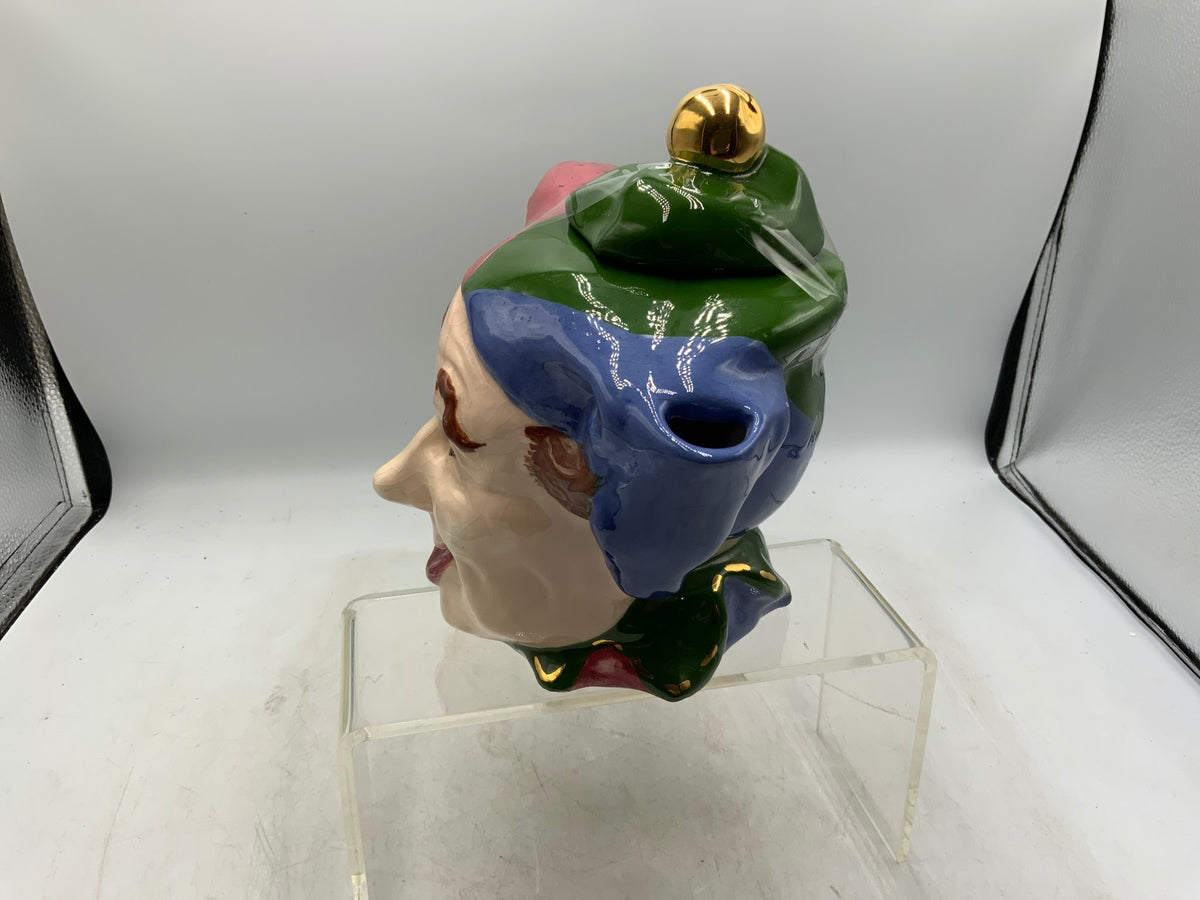 Elf Pitcher