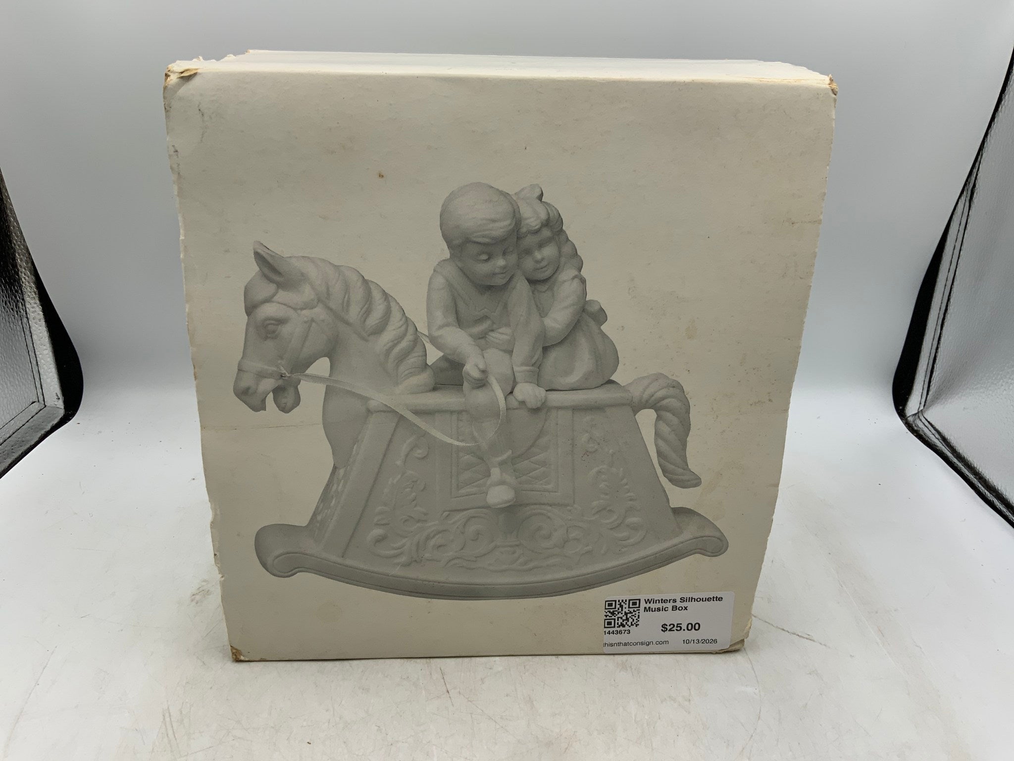 Winters Silhouette Music Box