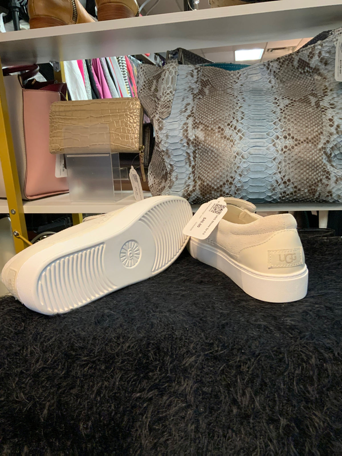 UGG Shoes Sz 9.5
