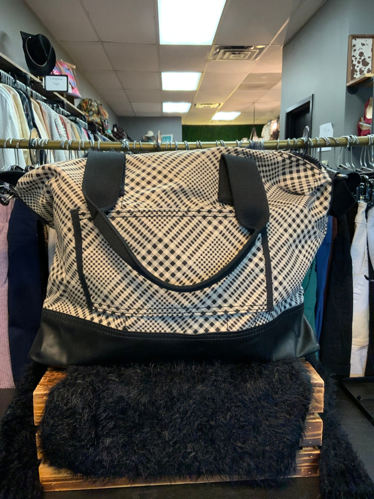 Checker Lg Tote