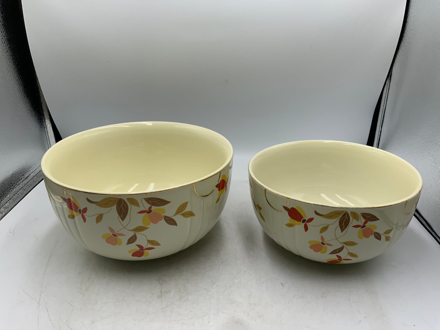 Hall's Mixing Bowls - Set of 2