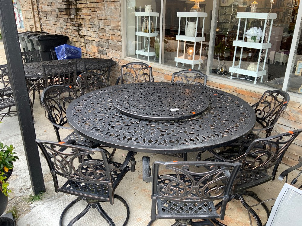 80 in Outdoor Table w Lazy Susan & 8 Swivel chairs