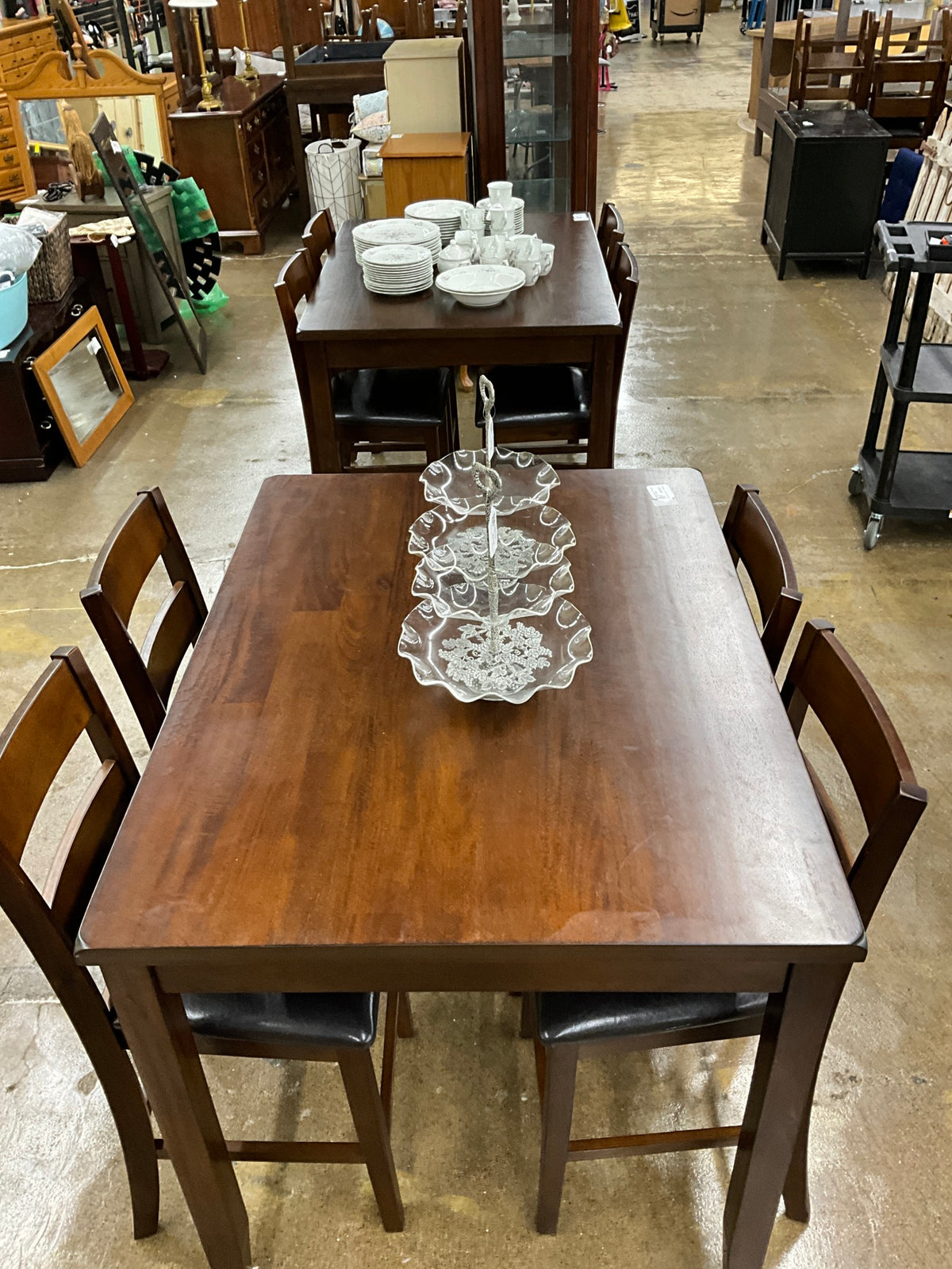 Hightop Table W/ 4 Chairs