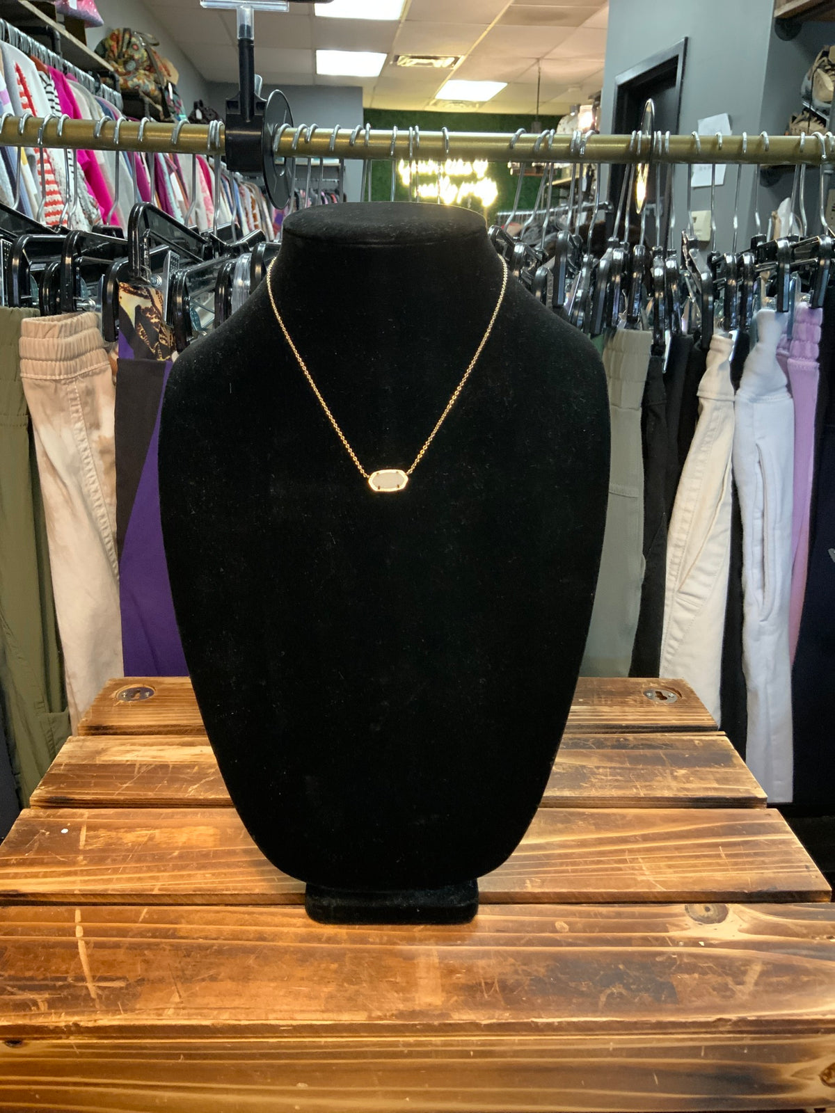 Kendra Scott Necklace