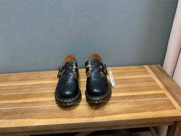 Doc Martin Shoes Sz. 9