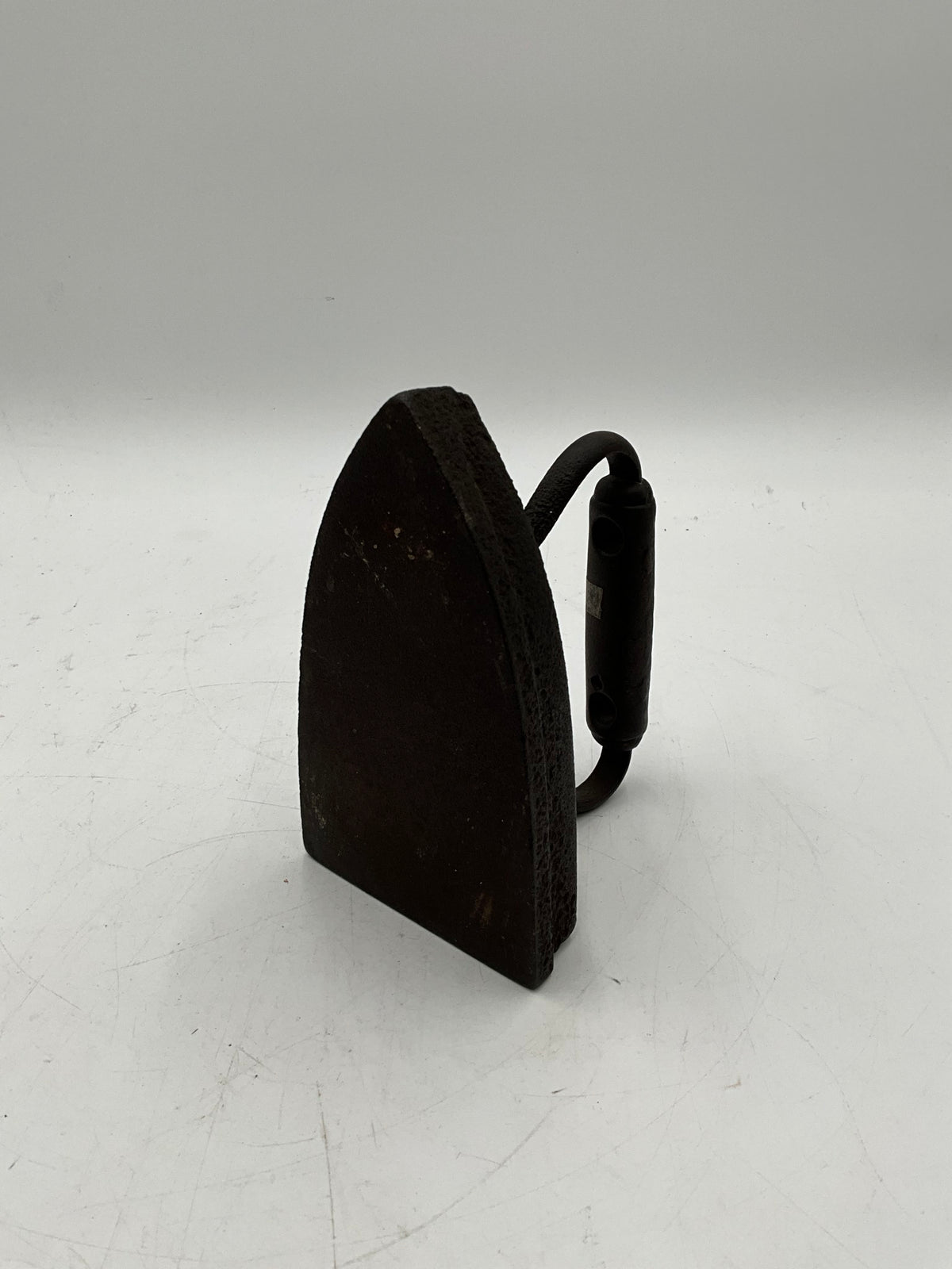 Vtg.. Cast Iron Iron
