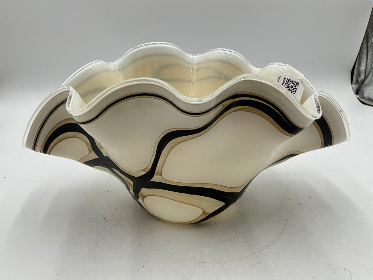 Handblown Ruffle Bowl