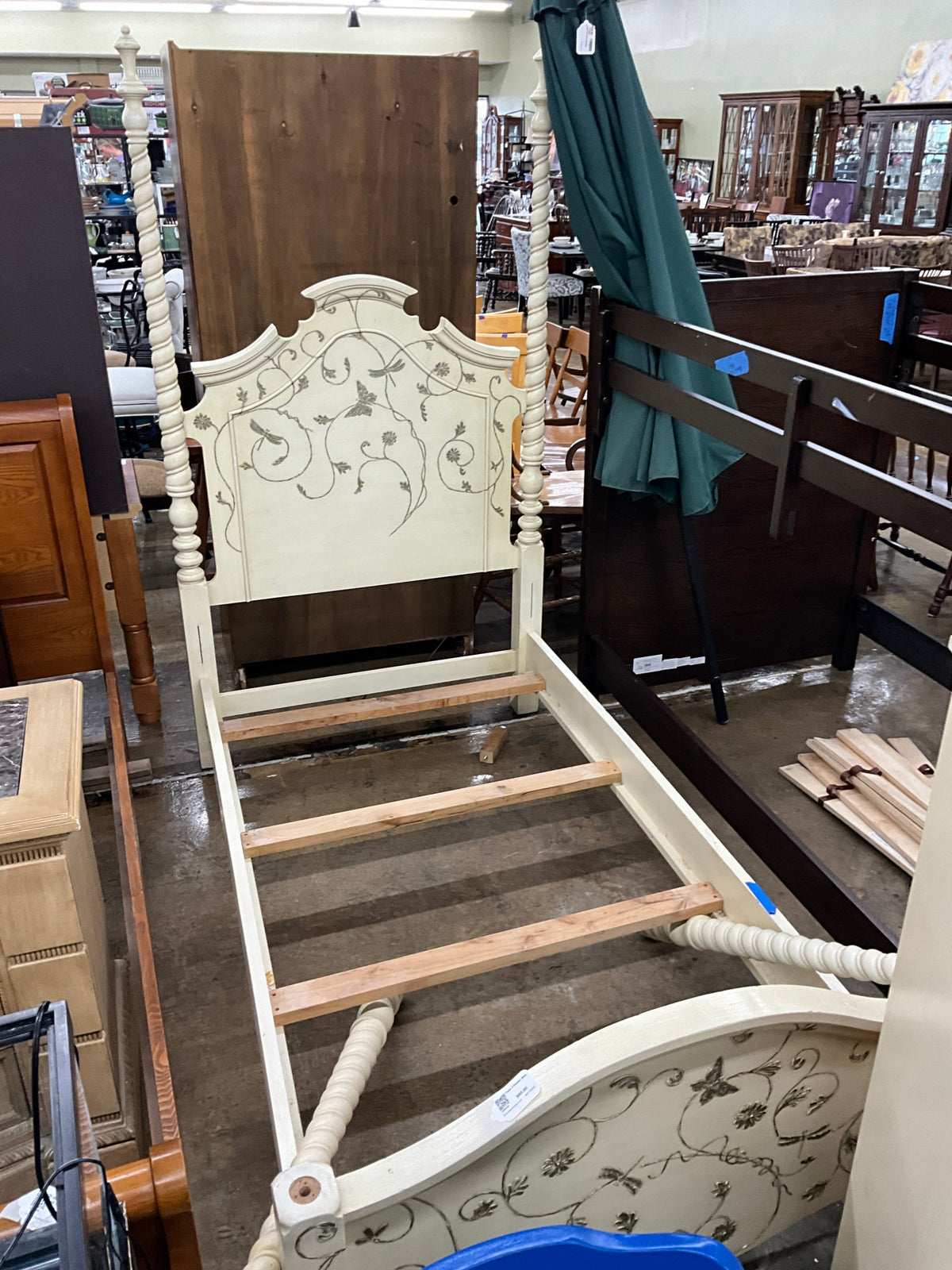 Twin 4 Poster Bed