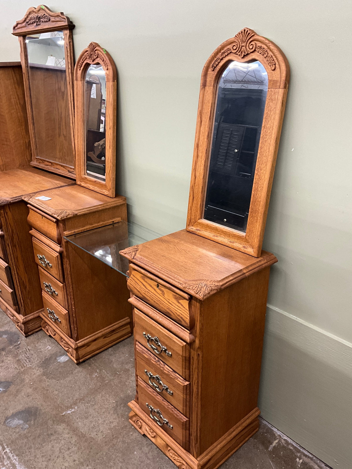 Fine Oak Vanity w/ Mirrors