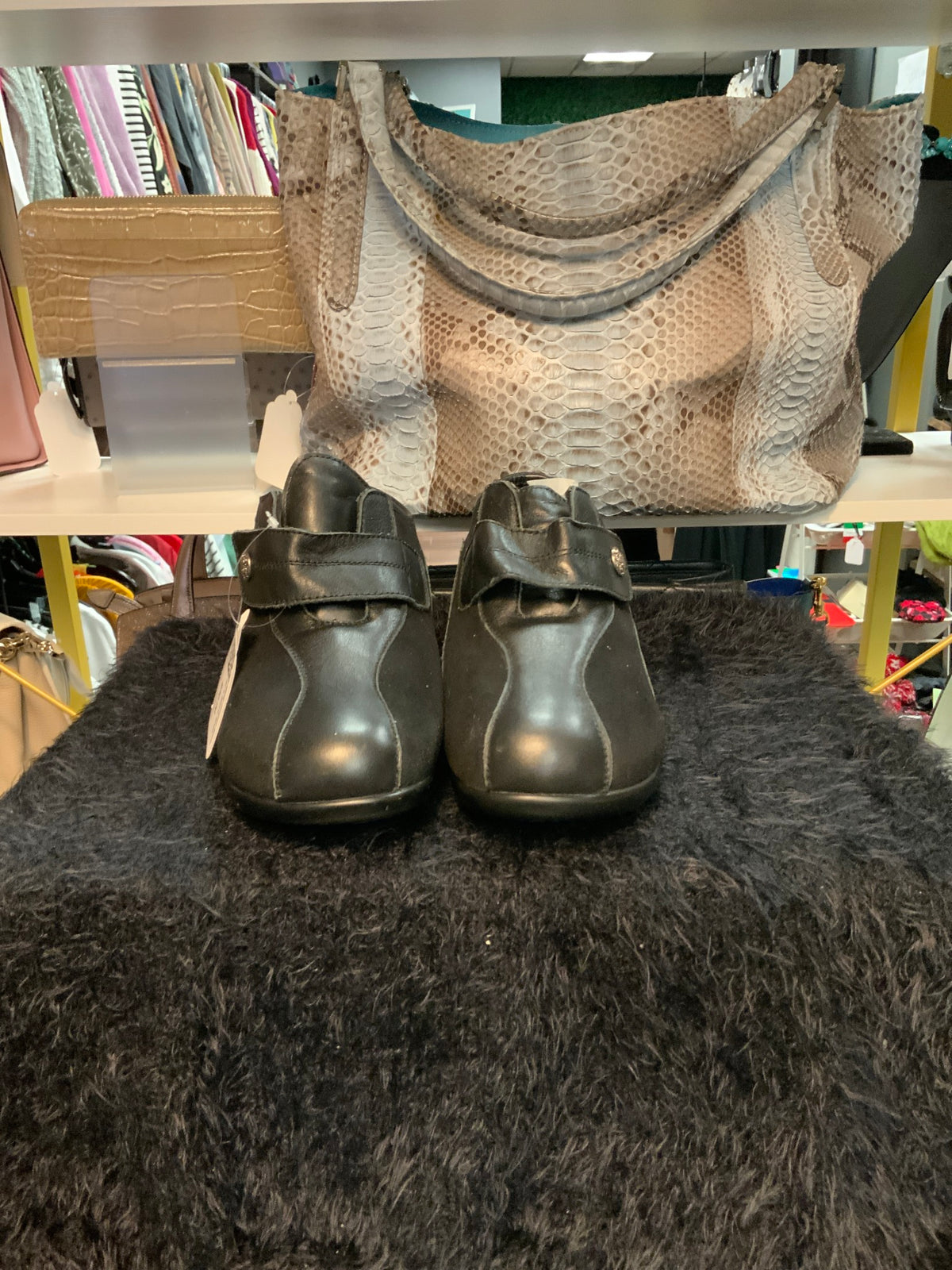 NEW Propet Shoe Sz 8 Black Wide