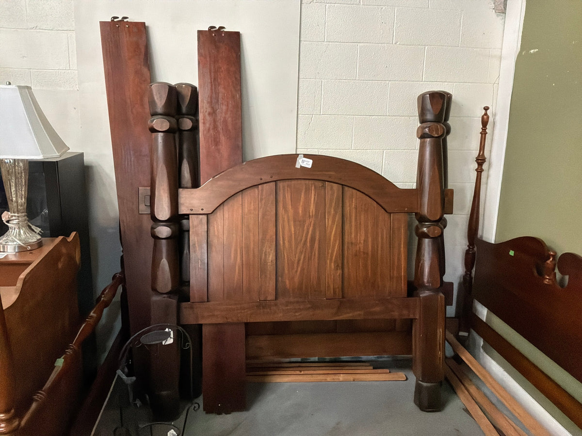 Paul Bunyun 4 Poster Bed