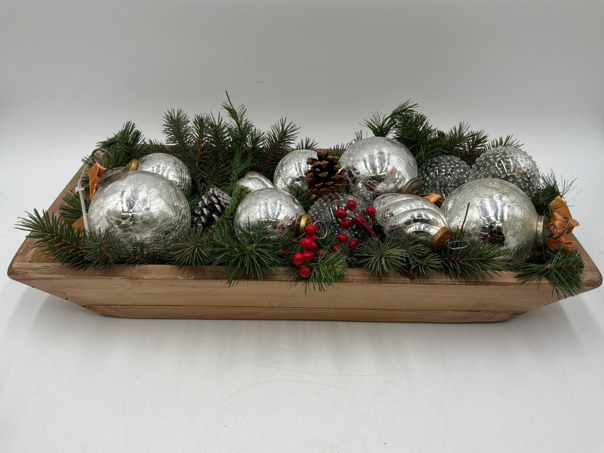 XL Wood Tray w Greenery & Ornaments