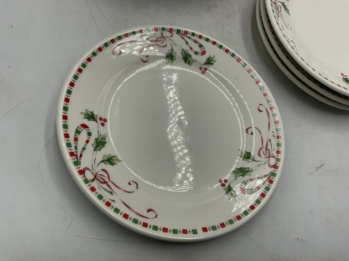 Gibson 12 pc Christmas Dish Set