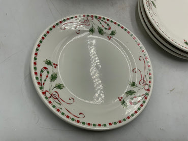 Gibson 12 pc Christmas Dish Set