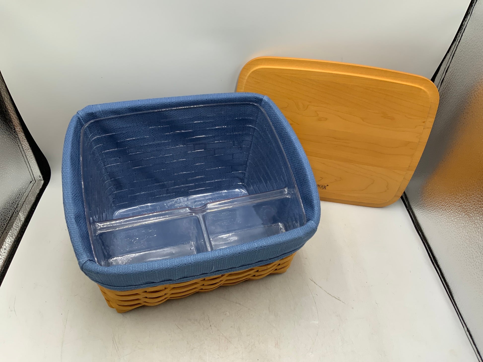 Longaberger 2001 Card Keeper Basket
