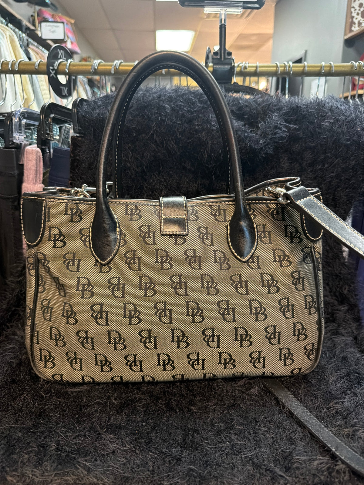 Dooney & Bourke Handbag/ Crossbody