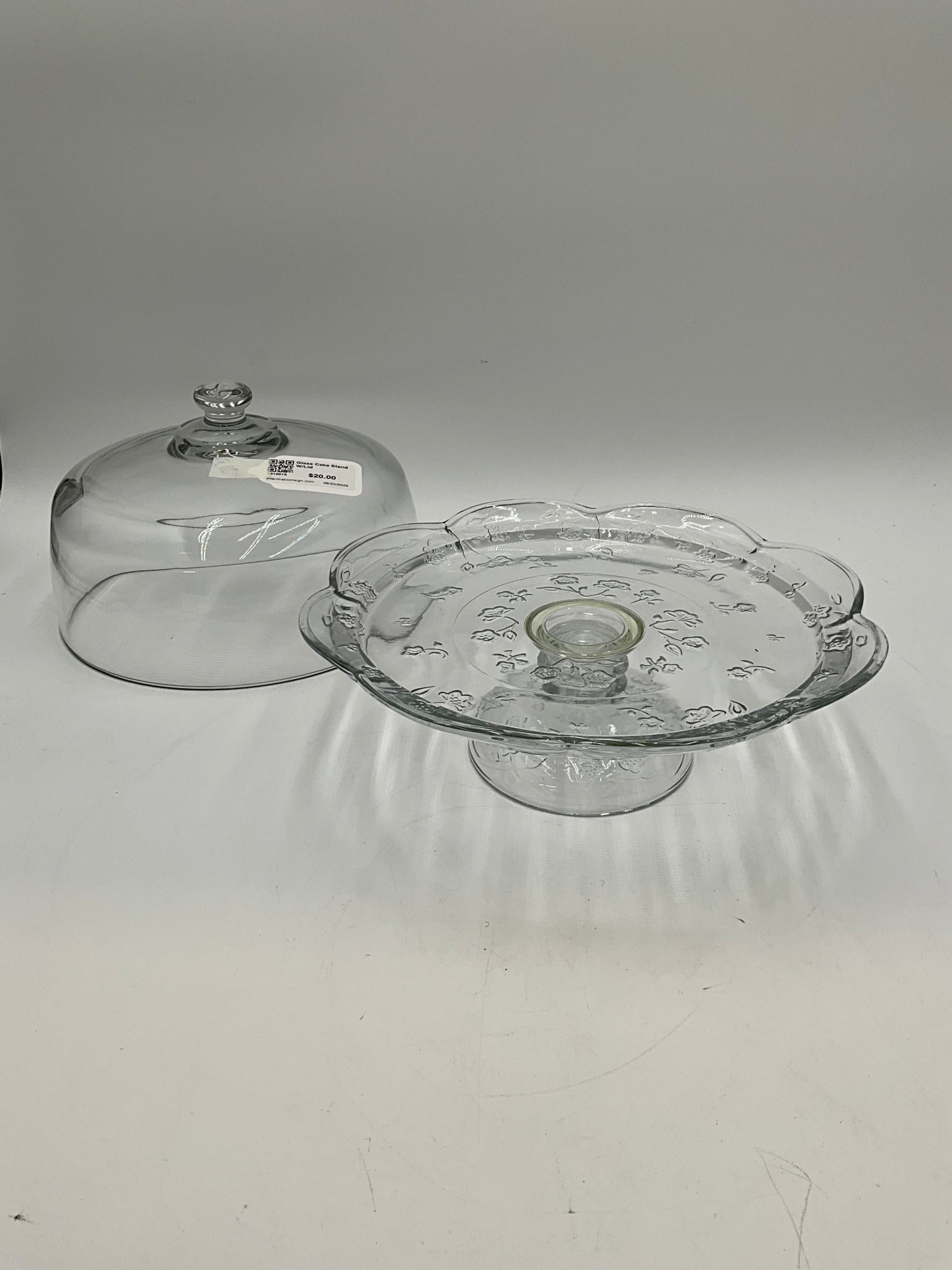 Glass Cake Stand W/Lid