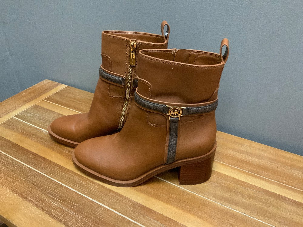 Brown Michael Kors Boots Sz 7