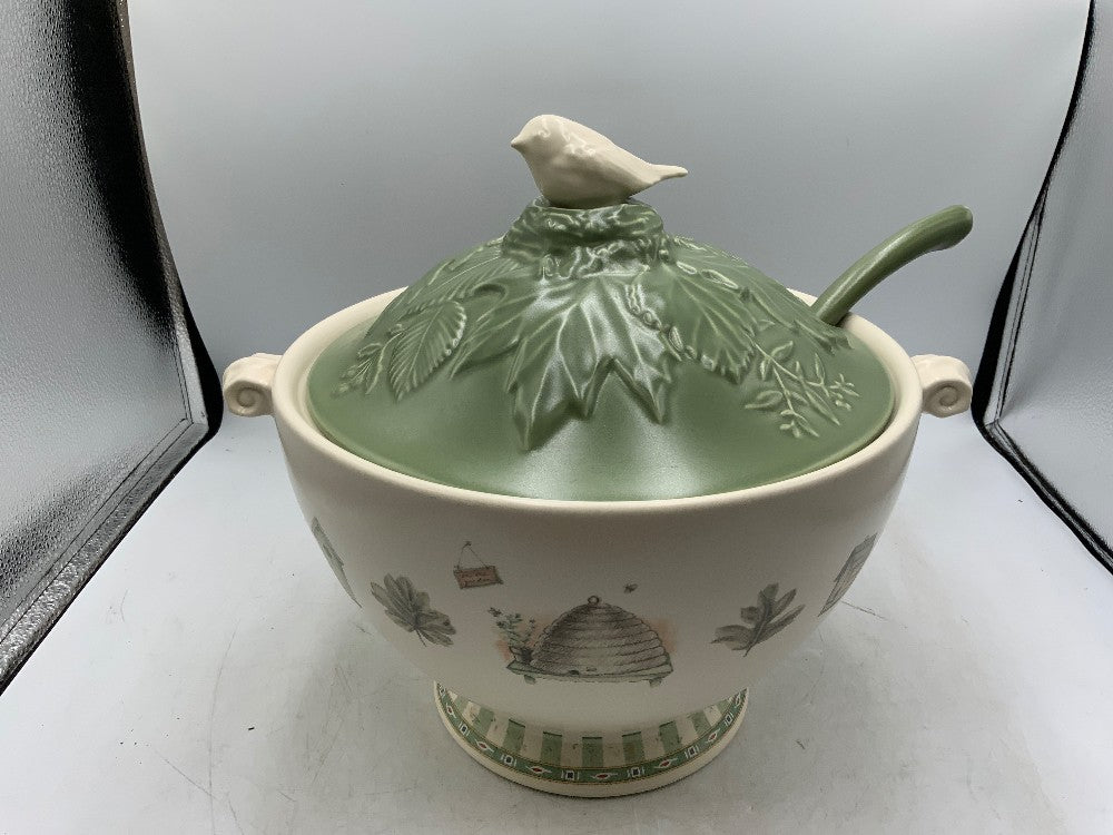 Pfaltzgraff Soup Tureen