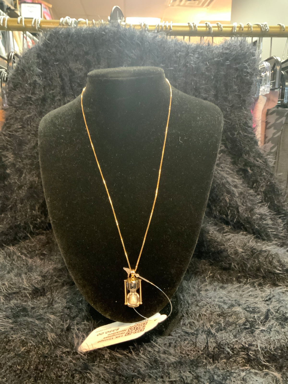 14K Vintage Hourglass Necklace