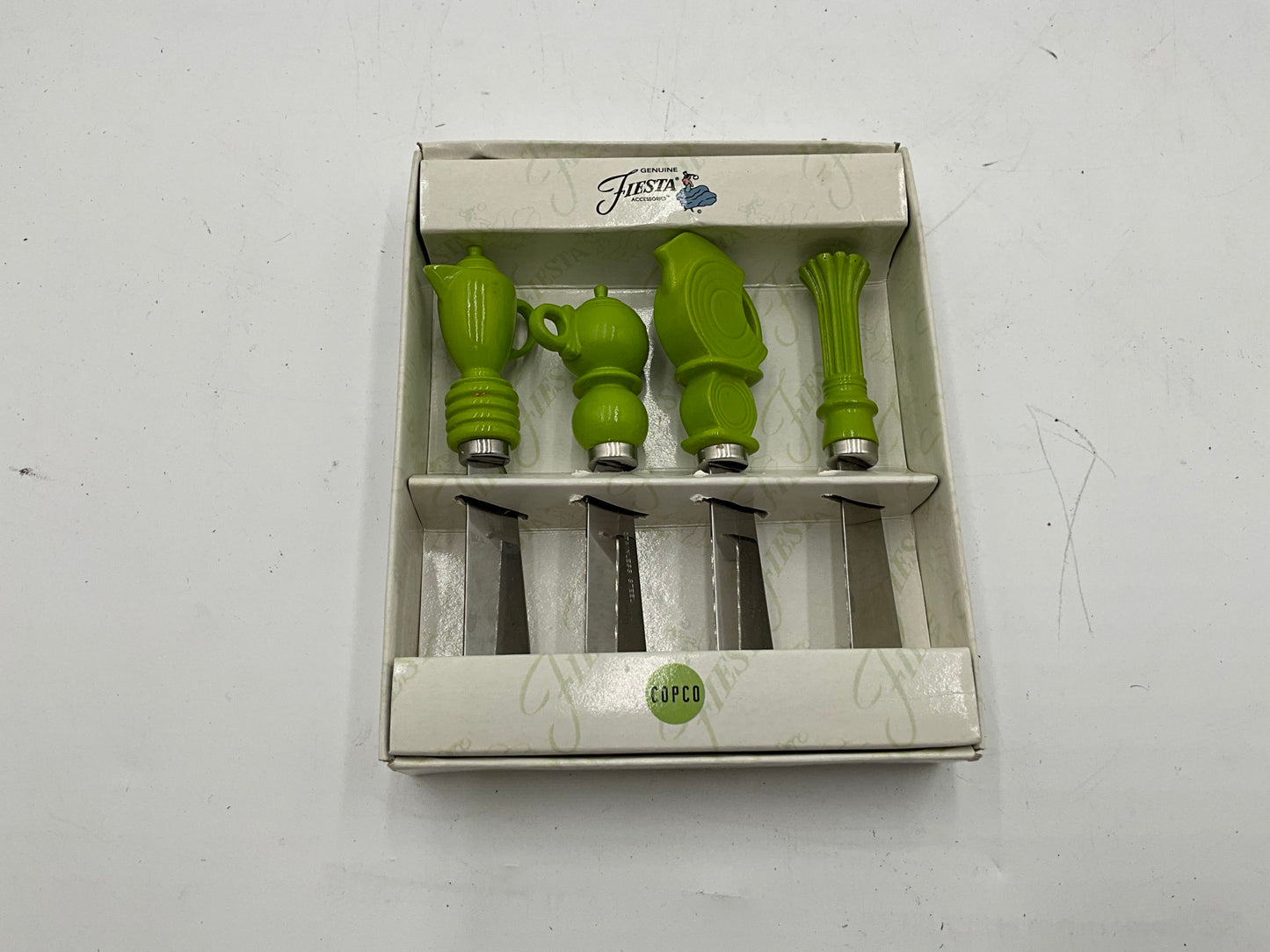 Fiesta New-In-Box Spreaders
