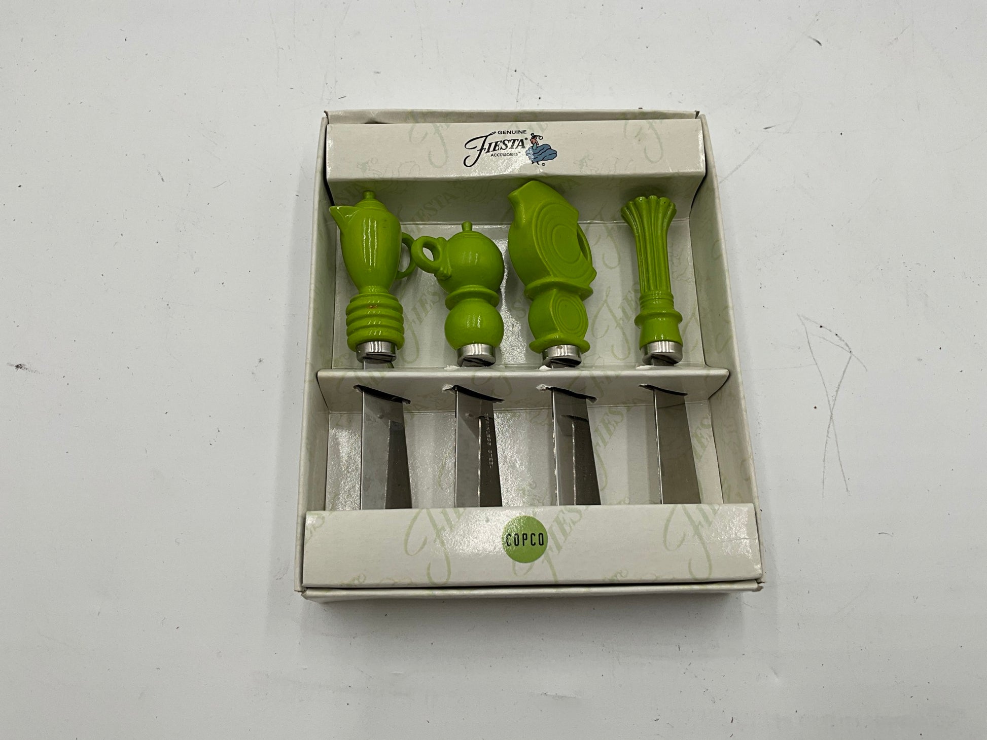 Fiesta New-In-Box Spreaders