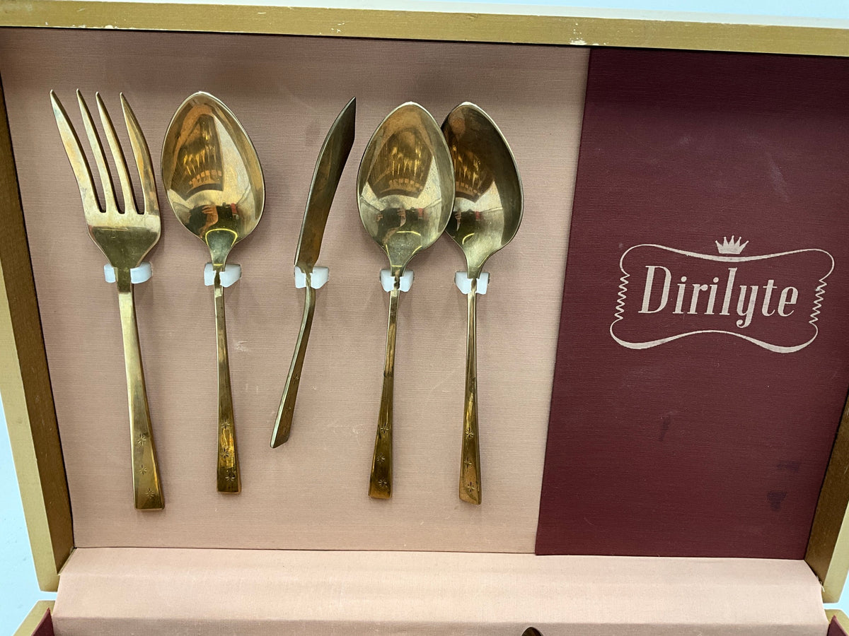 12 Place Setting Dirilgte Silverware