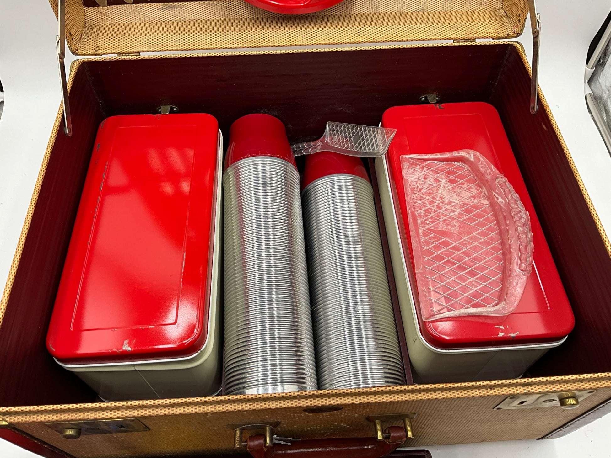 Vintage Gold Bond Picnic Set