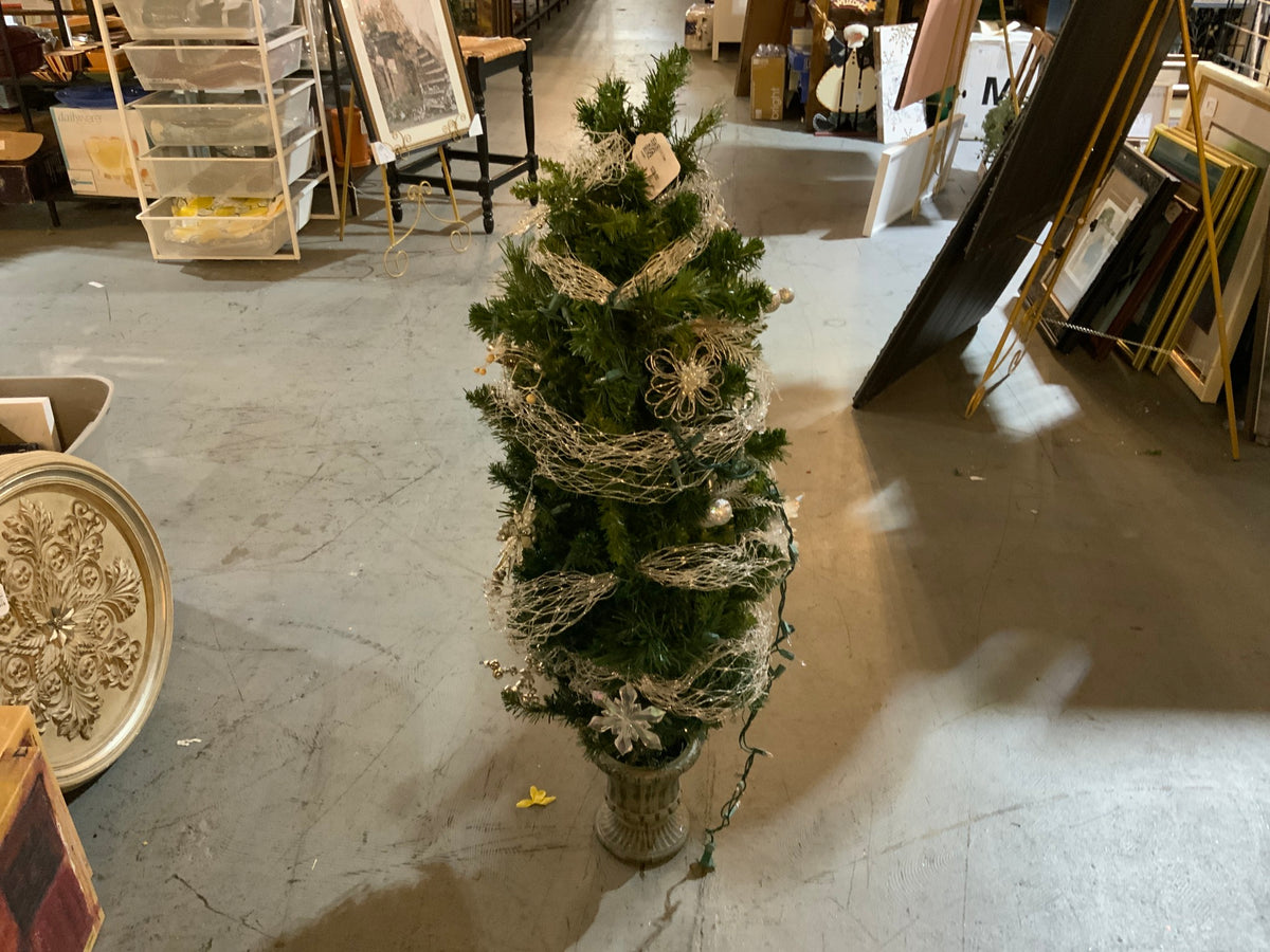 3 ft Tree