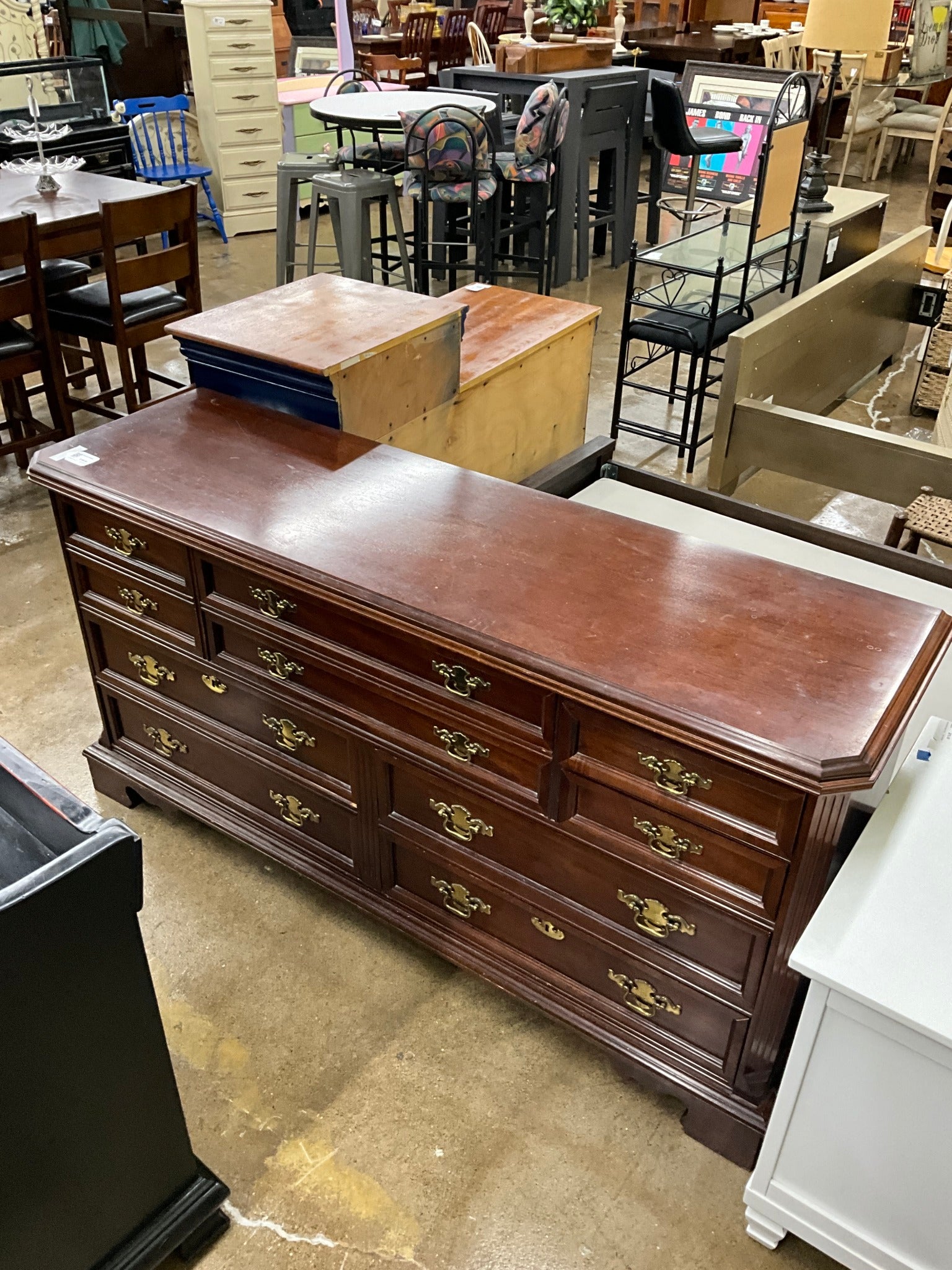 Basset Dresser