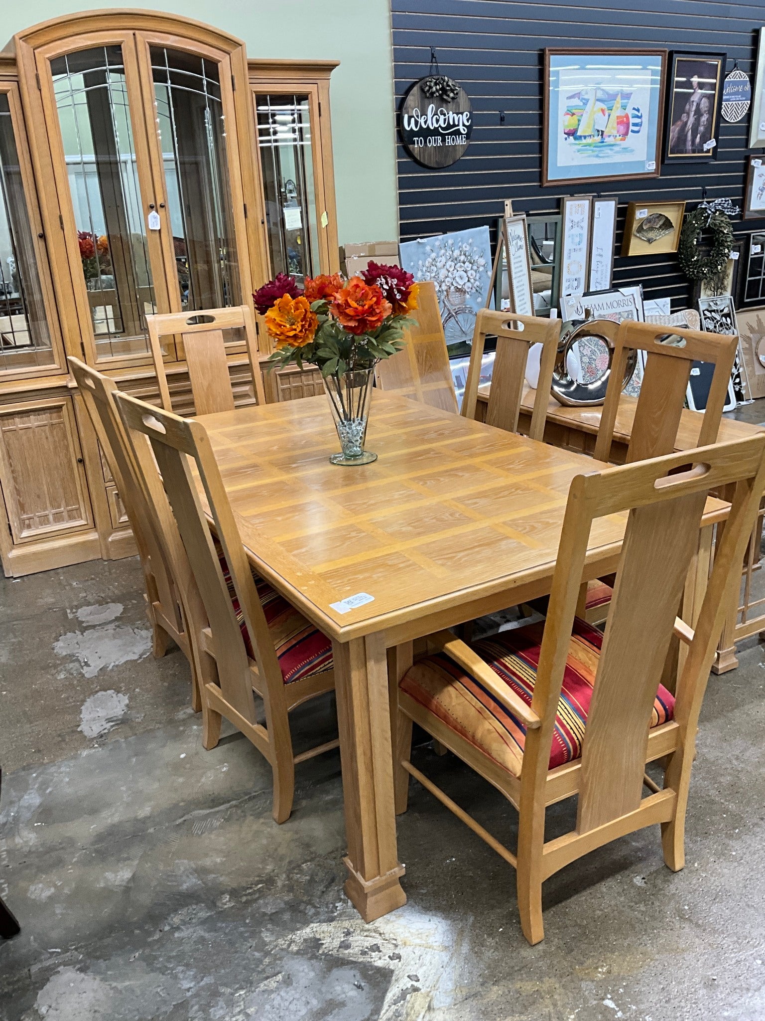 Light wood Mission Style Table w 6 Chairs
